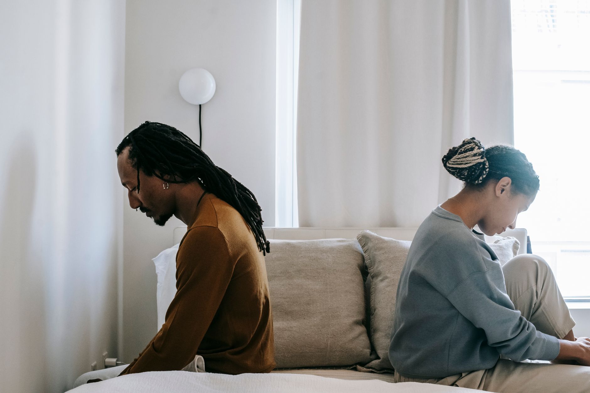 How to Handle Conflict in a Healthy Relationship: 8 Expert-Backed Strategies for 2026